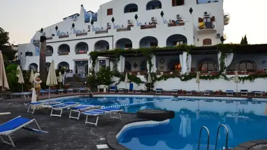 Arathena Rocks Hotel