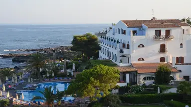 Arathena Rocks Hotel