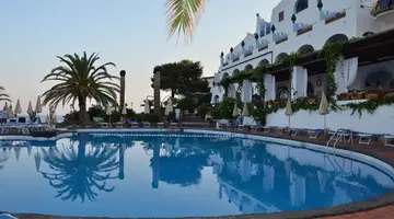 Arathena Rocks Hotel