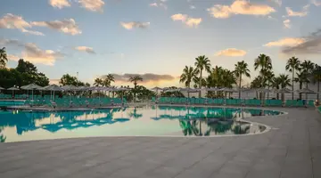 Arcanus Side Resort