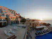 Archipelagos Hotel
