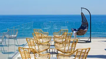 Archipelagos Hotel