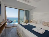 Archipelagos Hotel