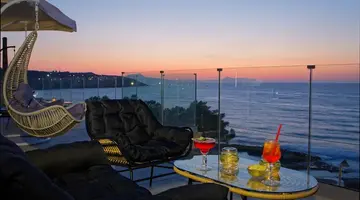 Archipelagos Hotel