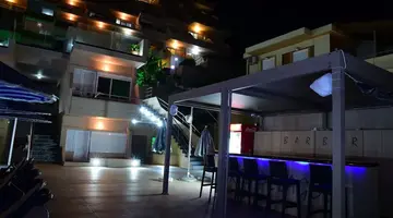 Archipelagos Hotel