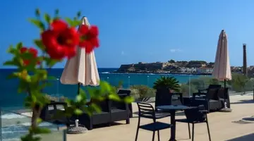 Archipelagos Hotel