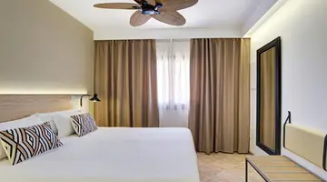 Arena Castillo Apartments