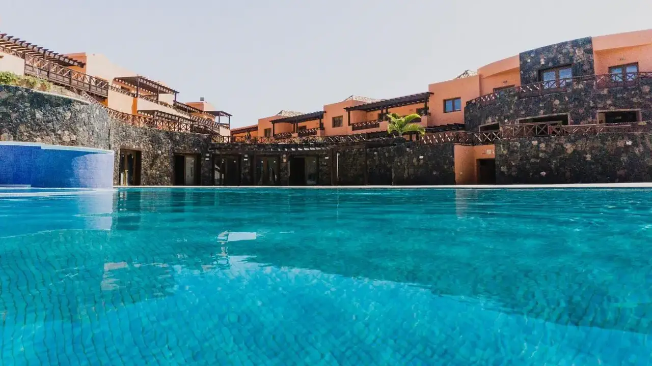 Arena Castillo Apartments