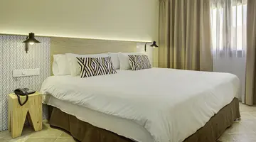 ARENA CASTILLO APARTMENTS