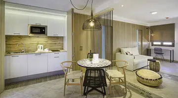 ARENA CASTILLO APARTMENTS