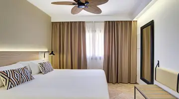Arena Castillo Apartments