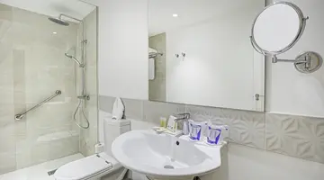 ARENA CASTILLO APARTMENTS