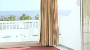 Arena Dorada Apartments