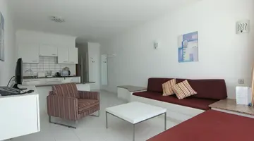 Arena Dorada Apartments
