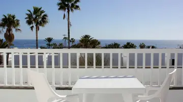 Arena Dorada Apartments