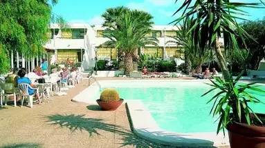 Arena Dorada Apartments