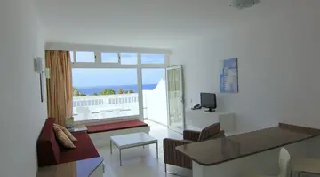 Arena Dorada Apartments