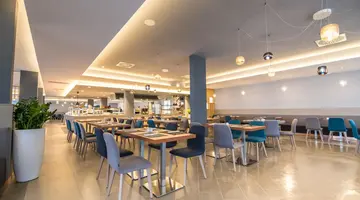 Arena Hotel Holiday