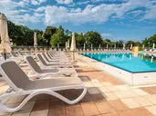 Arena Hotel Holiday
