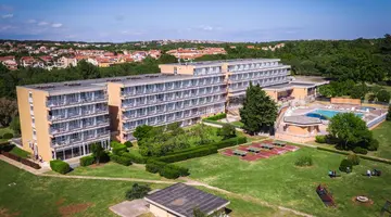 Arena Hotel Holiday