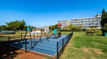 Arena Hotel Holiday