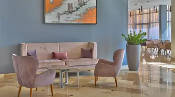 Arena Hotel Holiday
