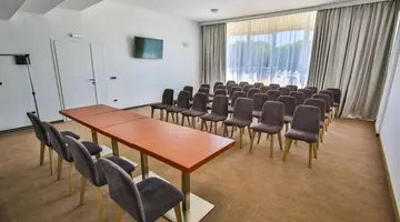 Arena Hotel Holiday