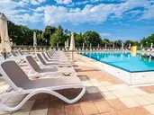 Arena Hotel Holiday