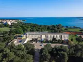 Arena Hotel Holiday