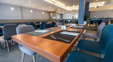 Arena Hotel Holiday