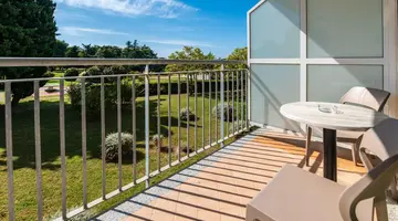 Arena Hotel Holiday