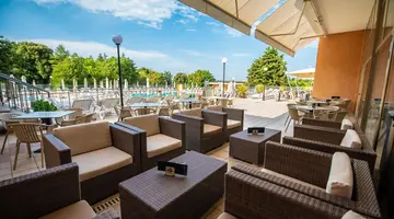 Arena Hotel Holiday