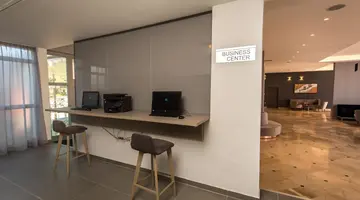 Arena Hotel Holiday