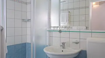 Arena Hotel Holiday