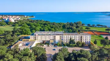 Arena Hotel Holiday