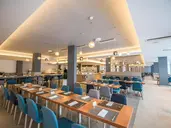 Arena Hotel Holiday