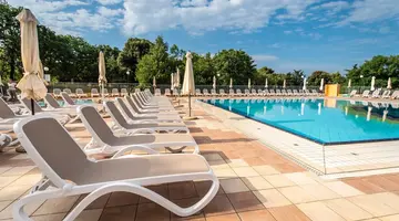 Arena Hotel Holiday
