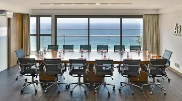 Arena Leme Hotel