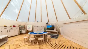 Arena One 99 Glamping