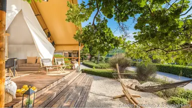 Arena One 99 Glamping