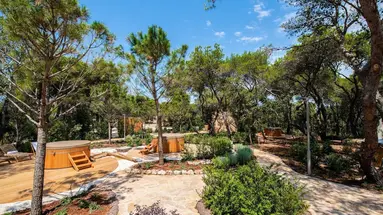 Arena One 99 Glamping