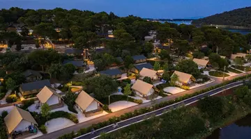 Arena One 99 Glamping