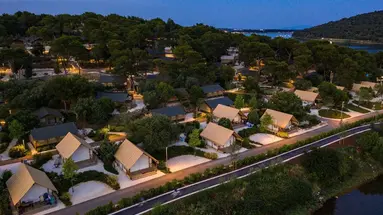 Arena One 99 Glamping