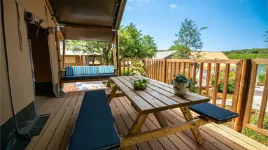 Arena One 99 Glamping
