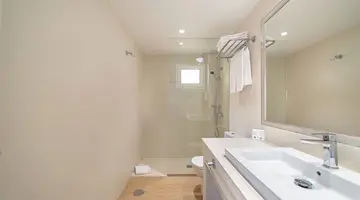 ARENA SUITE HOTEL
