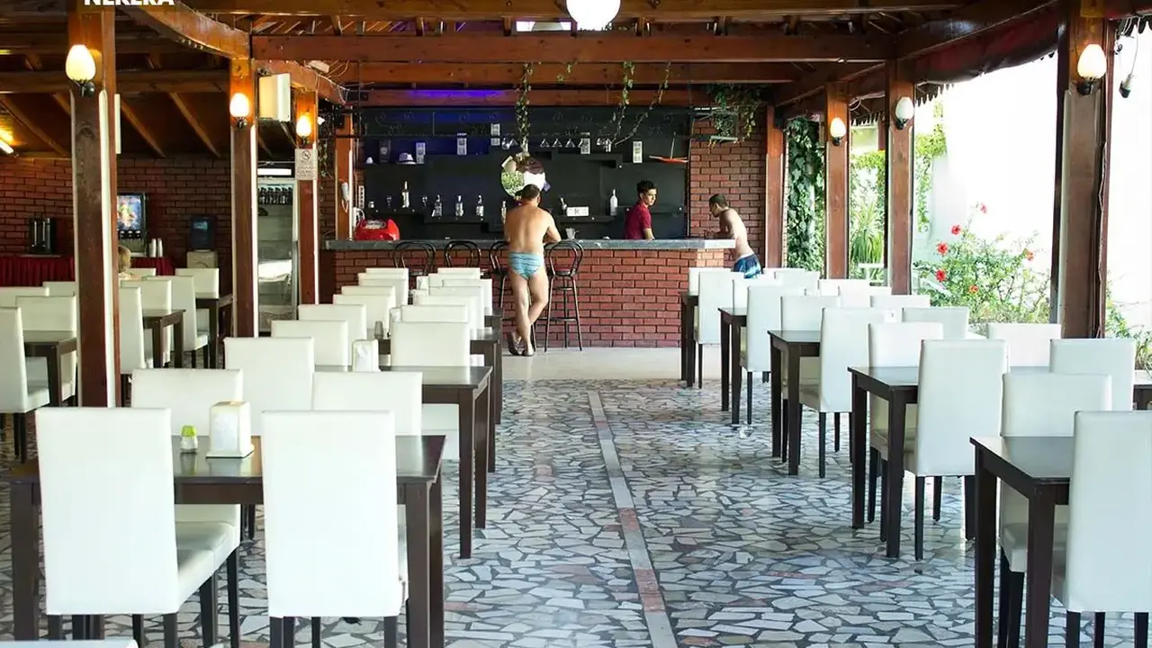 ARES CITY HOTEL