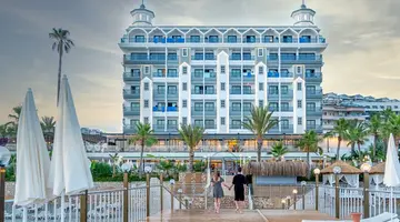 ARIA RESORT & SPA