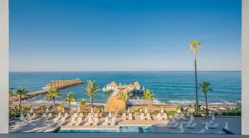 Aria Resort & Spa