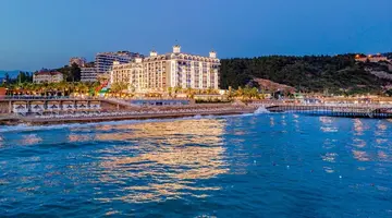 Aria Resort & Spa