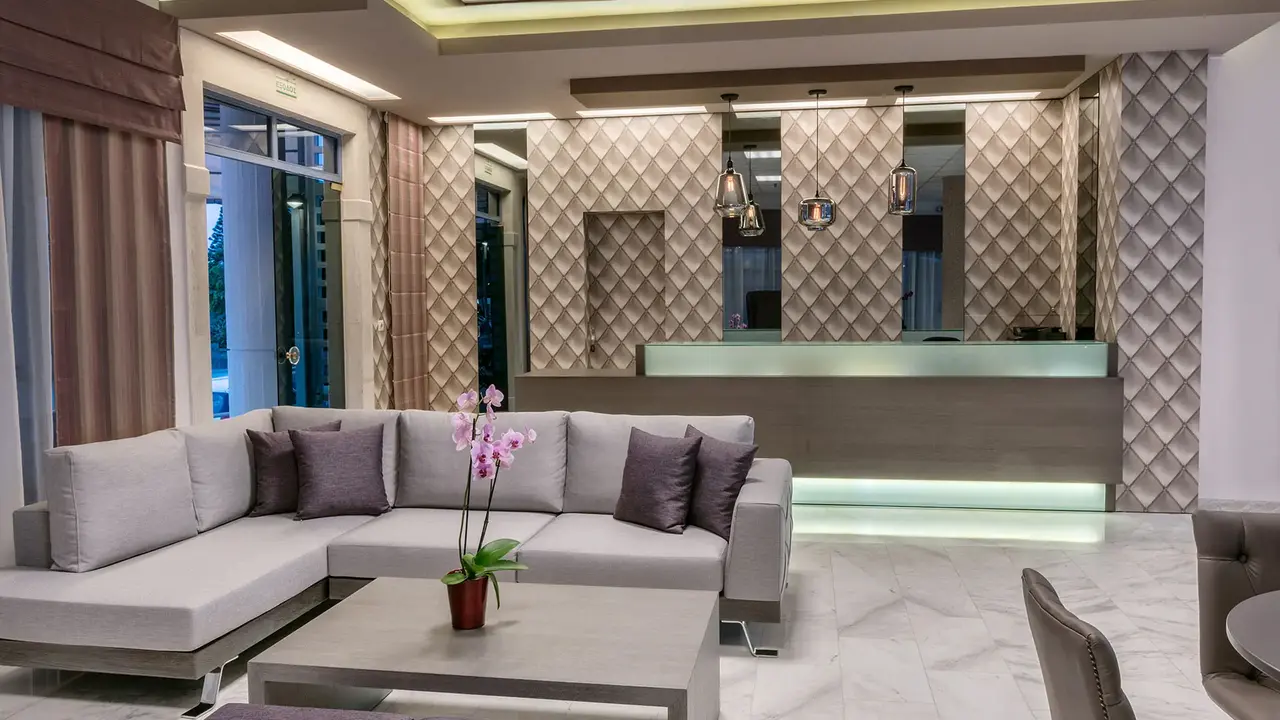 Ariadne Hotel